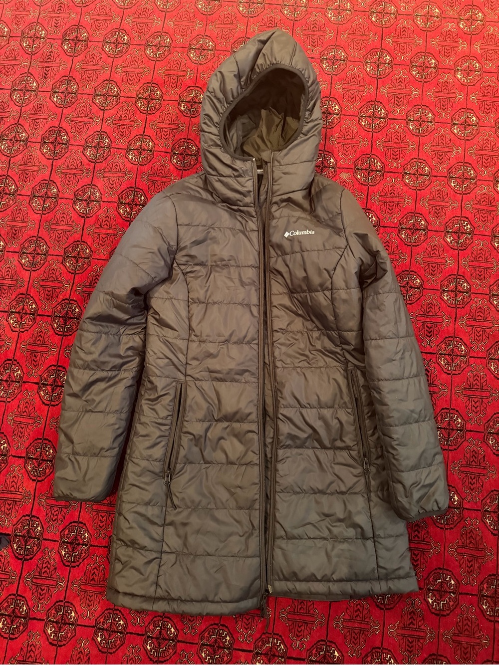 Columbia Womans Hooded Puffer Jacket in Olive Green